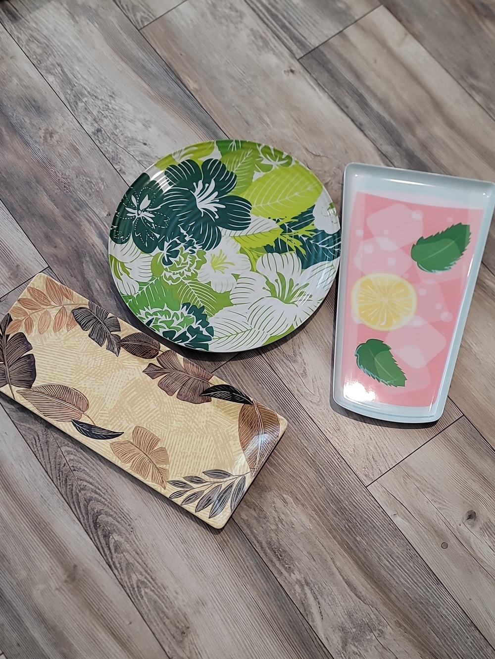 Fun  Large Plastic Platters